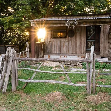 샬레 Private Paradise, Campfire & Stars, 2h Brussels Eteignieres